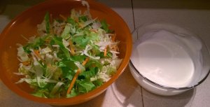 saláta és az öntet