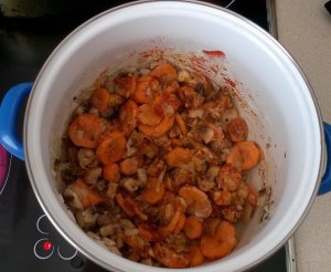 Pirospaprikával megszórom