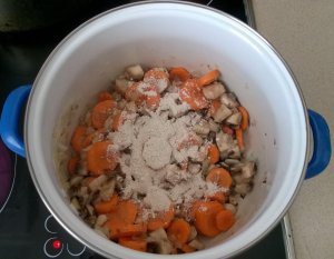 Rászórom a lisztet