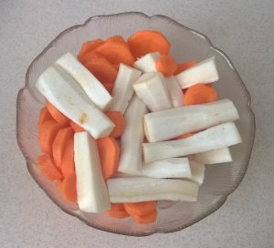 Összevágom a zöldságet